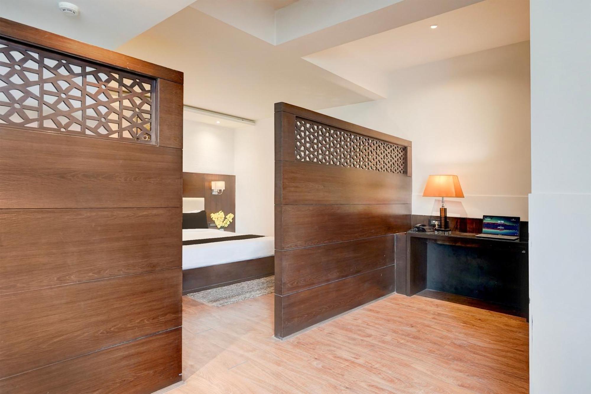 Townhouse Oak Agra Near Sultanganj Puliya Formerly Bb Grand Exteriör bild